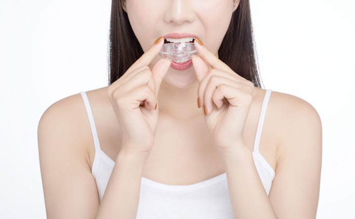 成人矫正牙齿要多少时间？成人矫正牙齿需要多少钱？