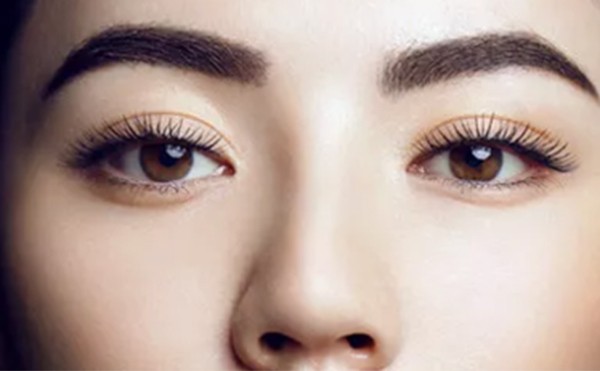 什么样的人不适合做双眼皮手术？做双眼皮什么季节做合适？