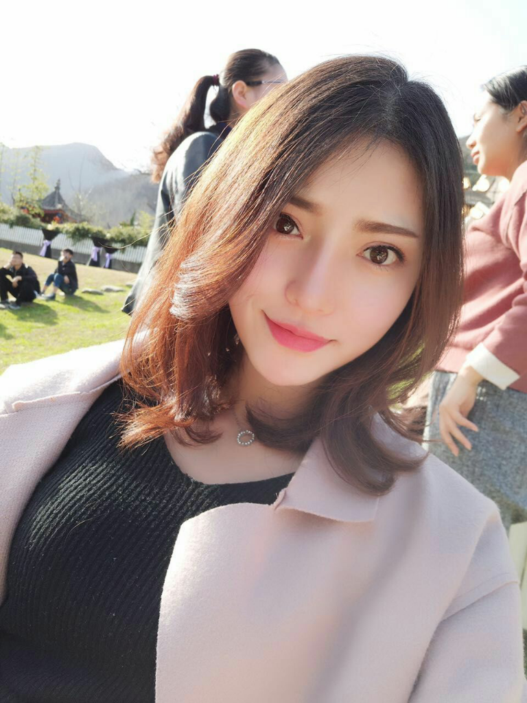 郑州童一颜整形医生李永胜做假体隆鼻+耳软骨隆鼻案例效果对比图