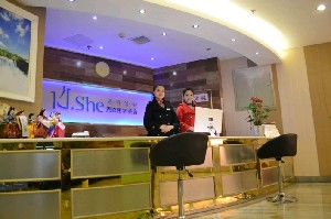 成都恩喜整形医院假体隆胸有何优势？价格如何？
