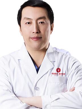 南宁美丽焦点医疗美容门诊部金鸿医生
