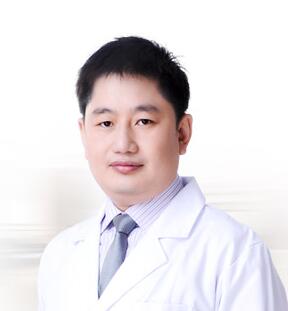 福州海峡美容医院李新峰医生