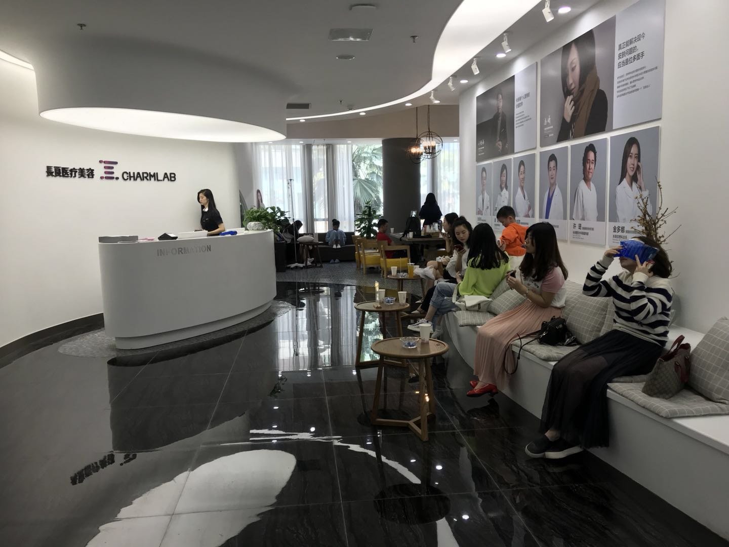 重庆长良医疗美容-大厅1-017367.jpg