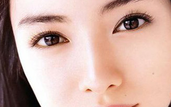 开眼角有疤痕吗？