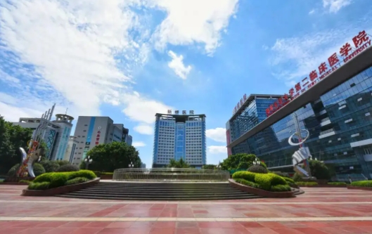 陆军军医大学新桥医院整形科.jpg