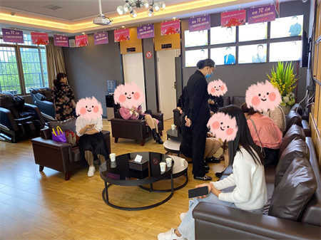 长沙卓尔美医疗美容门诊部_医院等候区