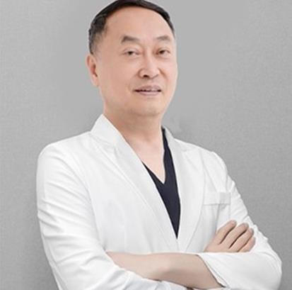 邓柏林
