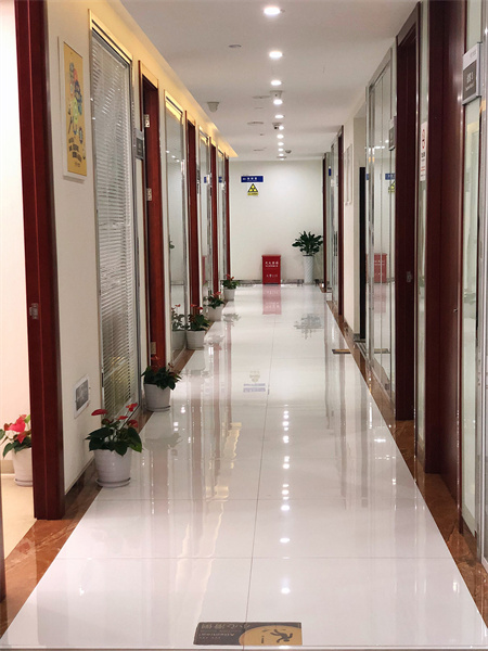 长春拜博口腔医院_过道