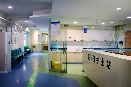 延吉爱尔汇锋眼科医院_护士站