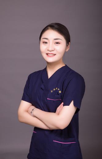 肖明慧.jpg