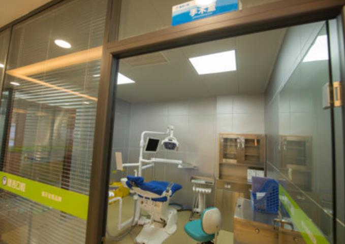 孝感健吉口腔门诊部_治疗室