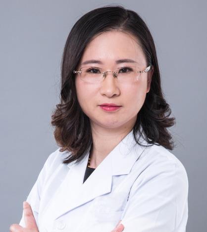 张莹