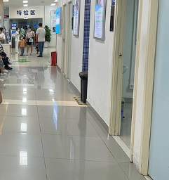 成都爱尔眼科医院_走廊