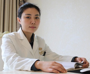 杨黎黎.jpg
