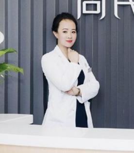 侯立楠