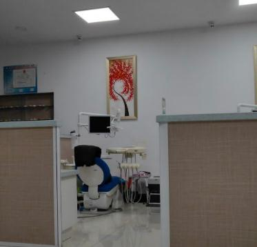 乌兰浩特张辉口腔门诊部_治疗室