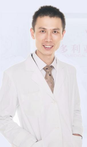 李志伟
