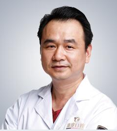 伍崇文