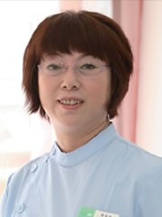 黄锦英